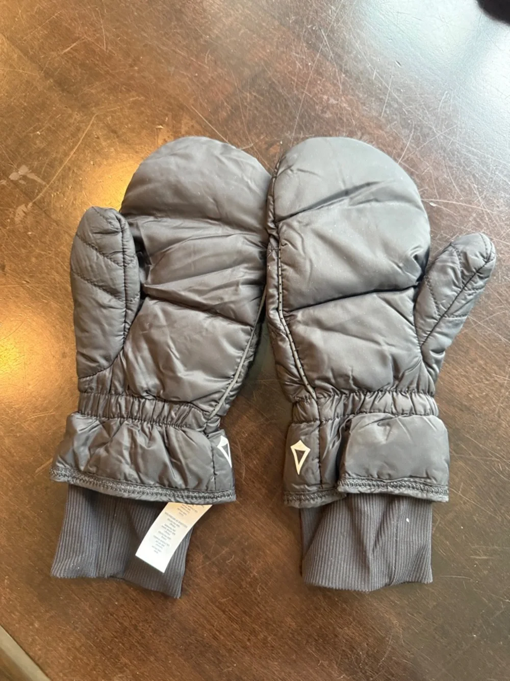 Ivivva Quilted Black Kids Mittens